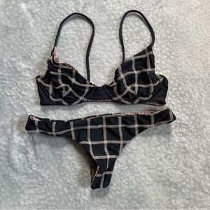 Acacia set manhattan top medium and hookipa bottoms medium in storm stitch